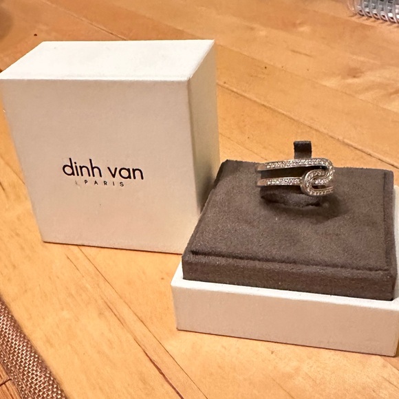 Wedding ring - Picture 5 of 5